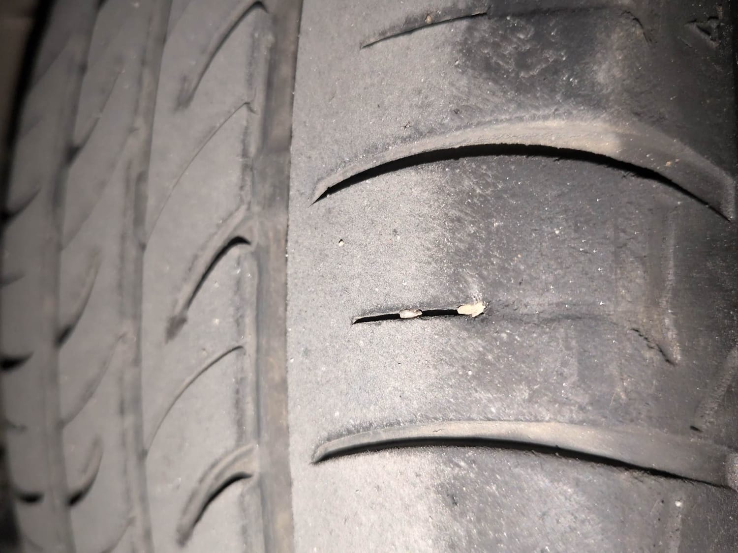 Used 2020 Tata Tiago XZA Plus Petrol Automatic tyres RIGHT REAR TYRE TREAD VIEW