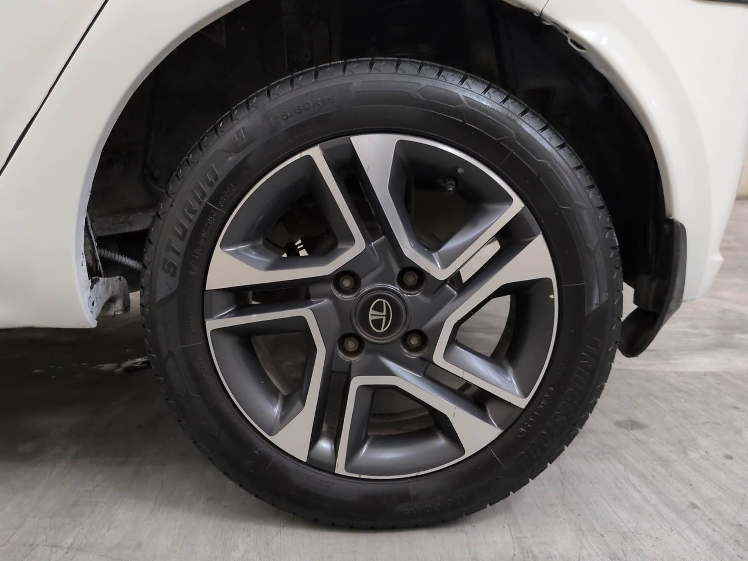 Used 2020 Tata Tiago XZA Plus Petrol Automatic tyres LEFT REAR TYRE RIM VIEW