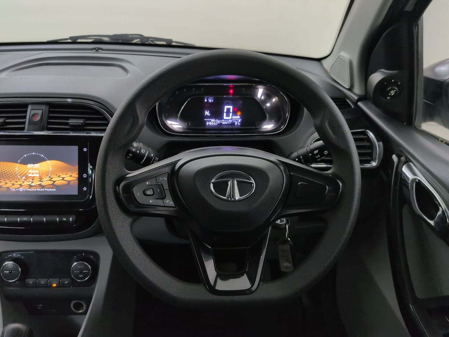 Used 2020 Tata Tiago XZA Plus Petrol Automatic interior STEERING VIEW