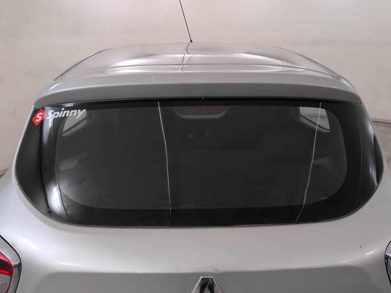 Used 2015 Renault Kwid RXT Petrol Manual exterior BACK WINDSHIELD VIEW