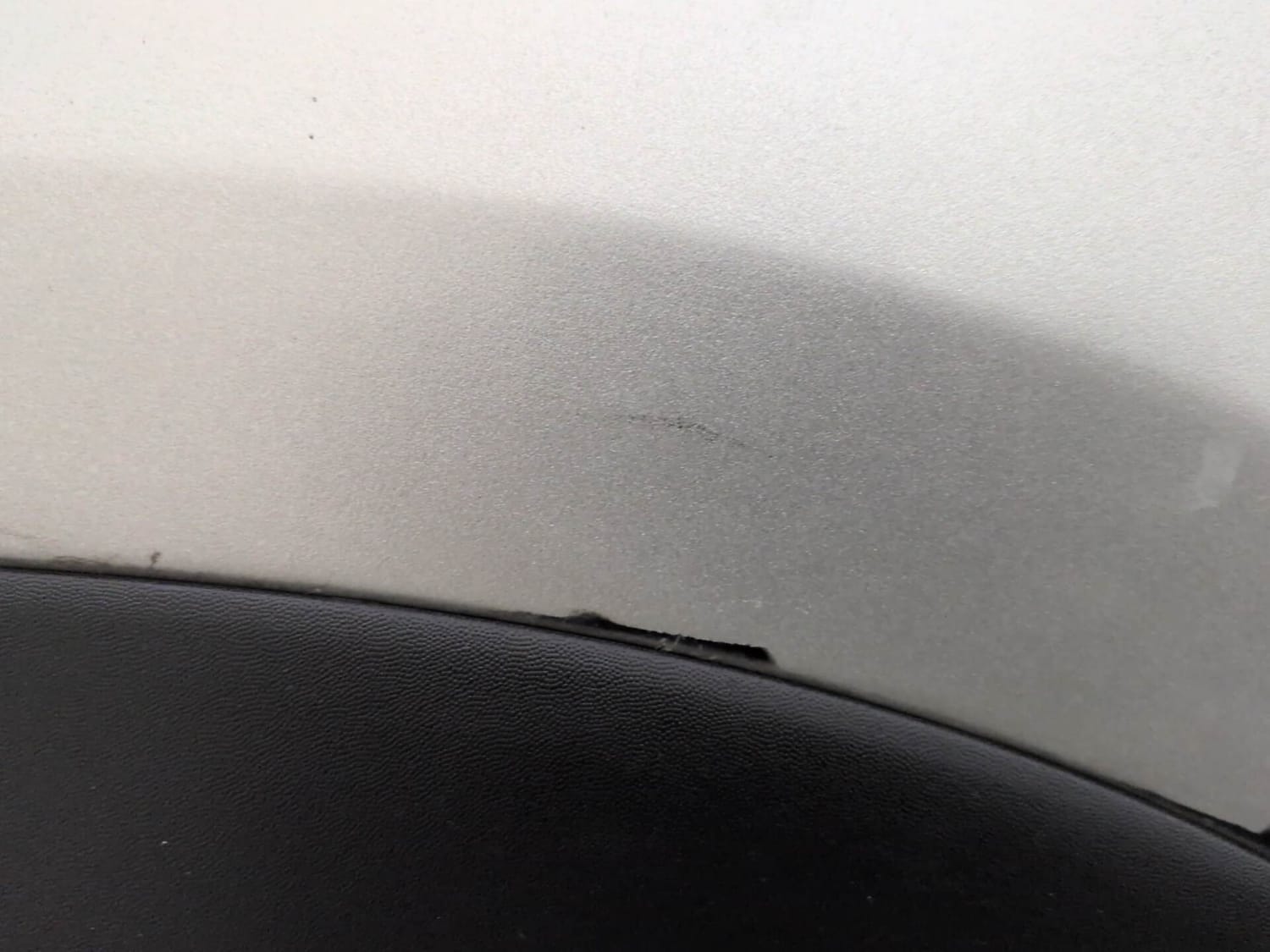 Used 2015 Renault Kwid RXT Petrol Manual dents MINOR SCRATCH
