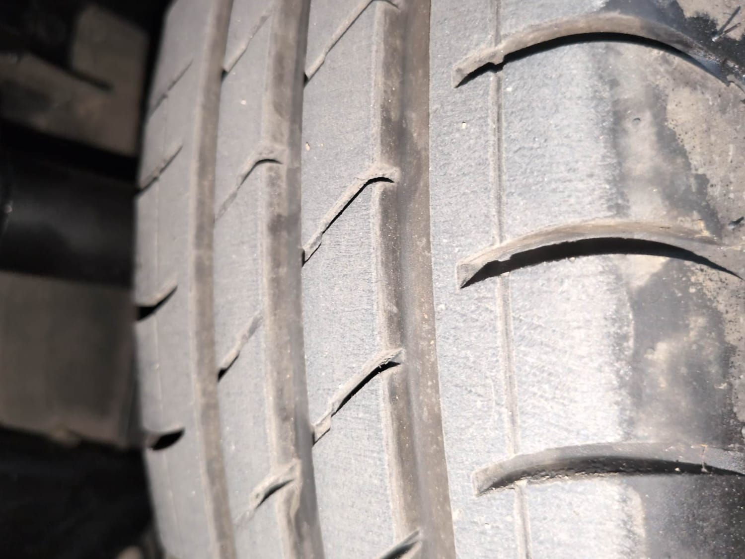 Used 2015 Renault Kwid RXT Petrol Manual tyres RIGHT FRONT TYRE TREAD VIEW