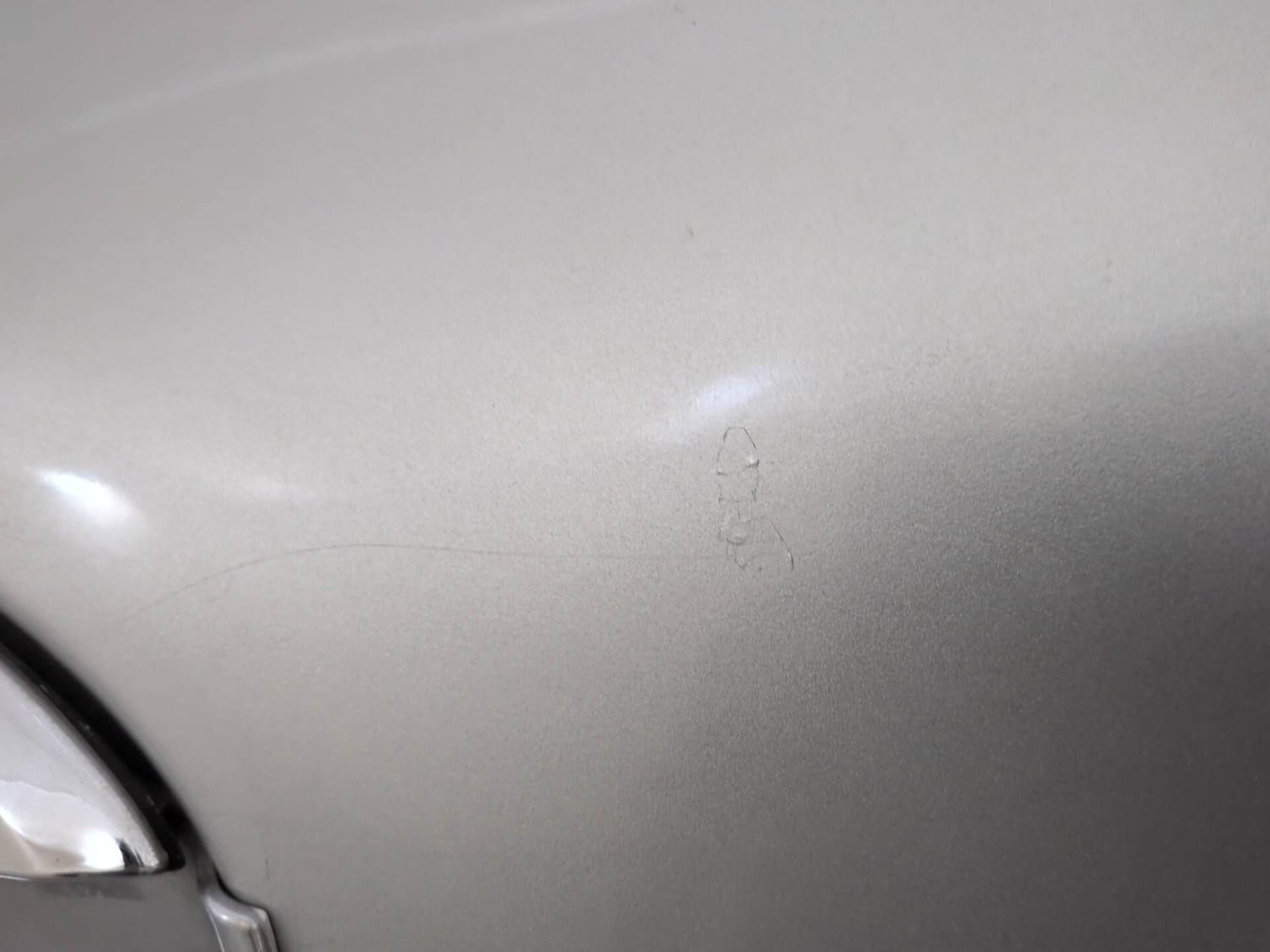 Used 2015 Renault Kwid RXT Petrol Manual dents MINOR SCRATCH