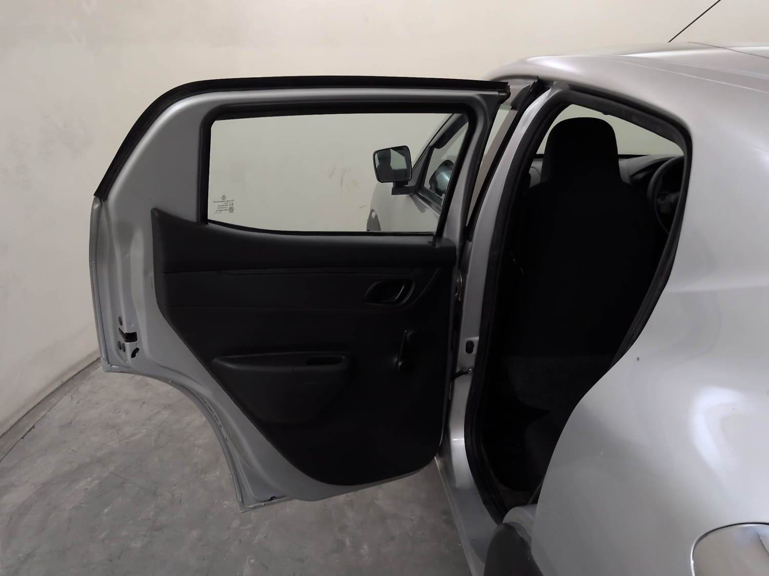 Used 2015 Renault Kwid RXT Petrol Manual interior LEFT REAR DOOR OPEN VIEW