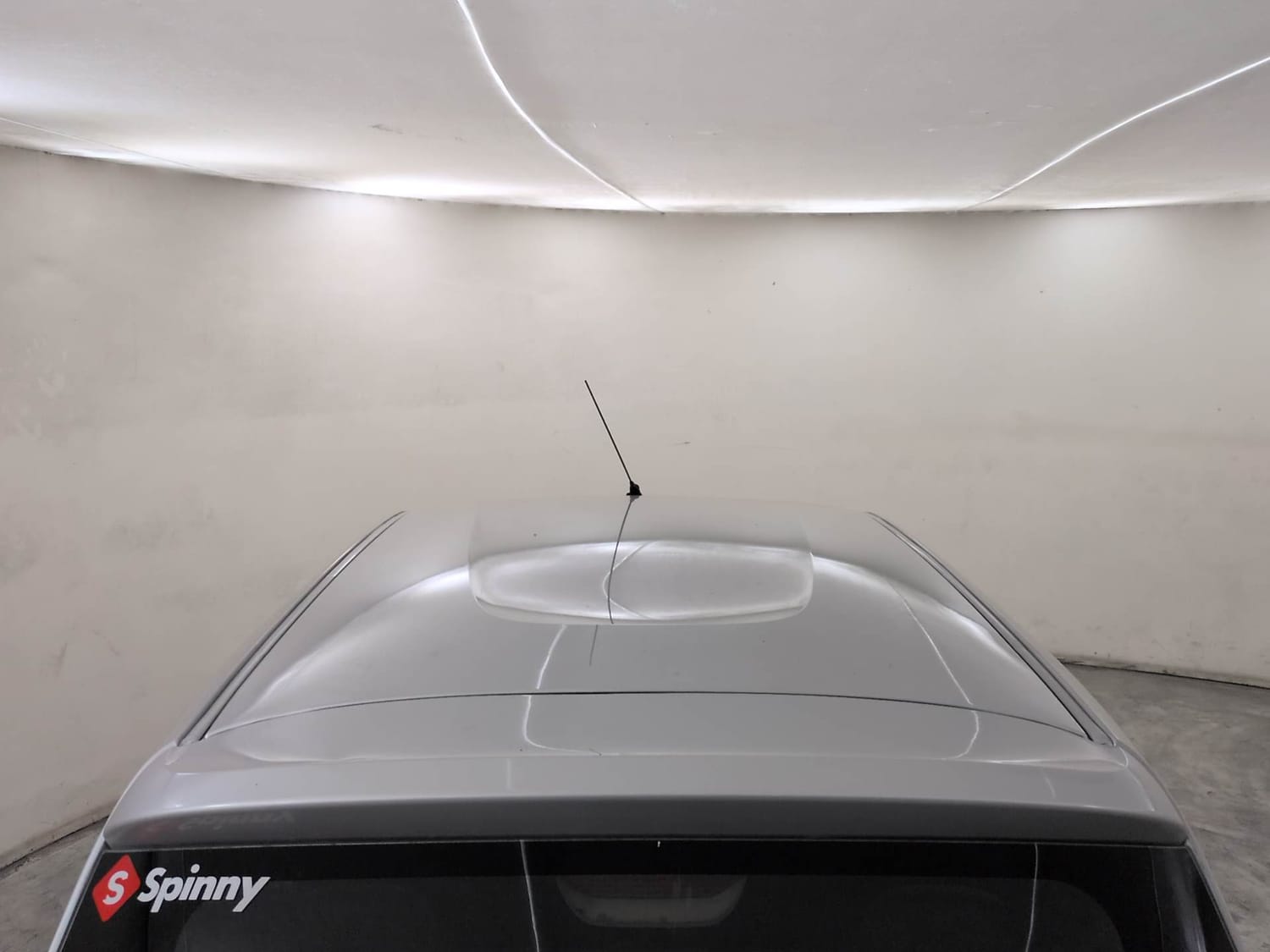 Used 2015 Renault Kwid RXT Petrol Manual exterior EXTERIOR ROOF VIEW