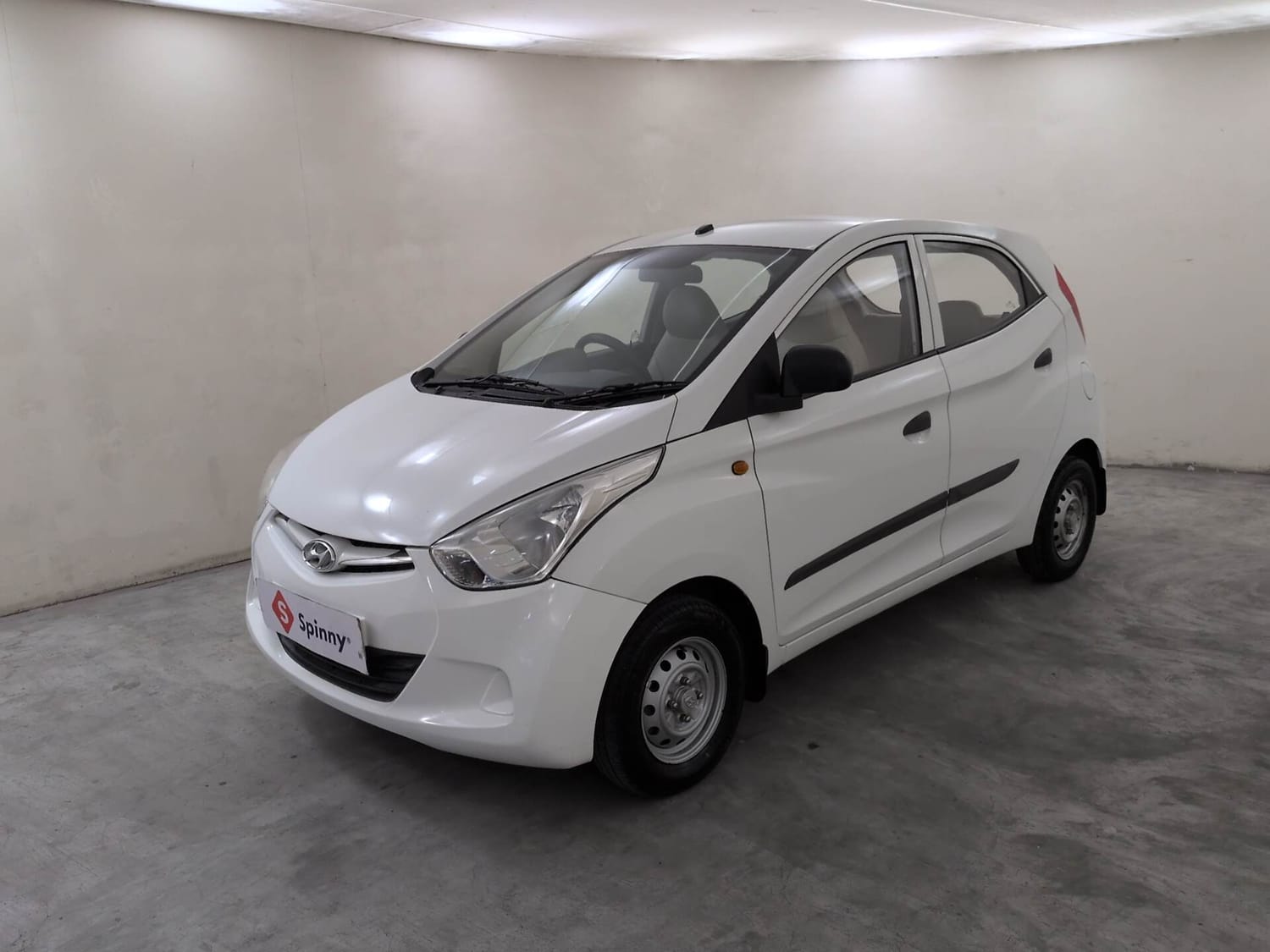 Used 2015 Hyundai Eon D-Lite + Petrol Manual exterior LEFT FRONT CORNER VIEW