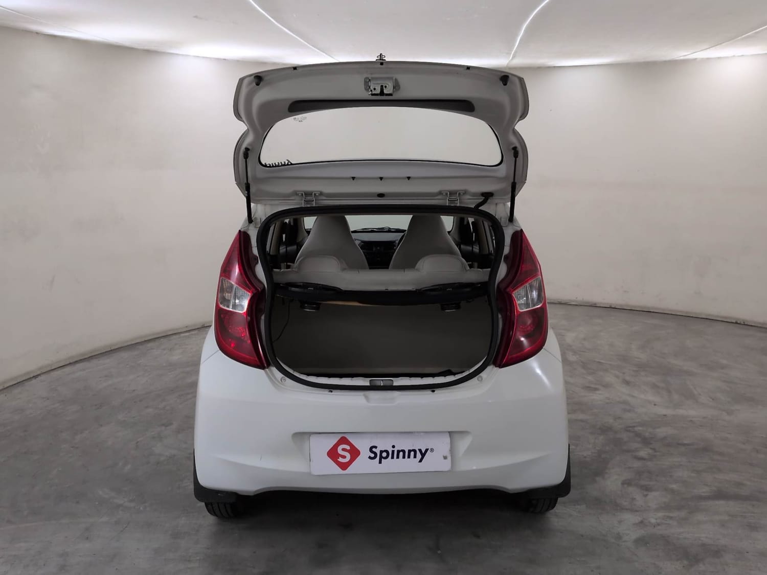 Used 2015 Hyundai Eon D-Lite + Petrol Manual interior DICKY DOOR OPEN VIEW
