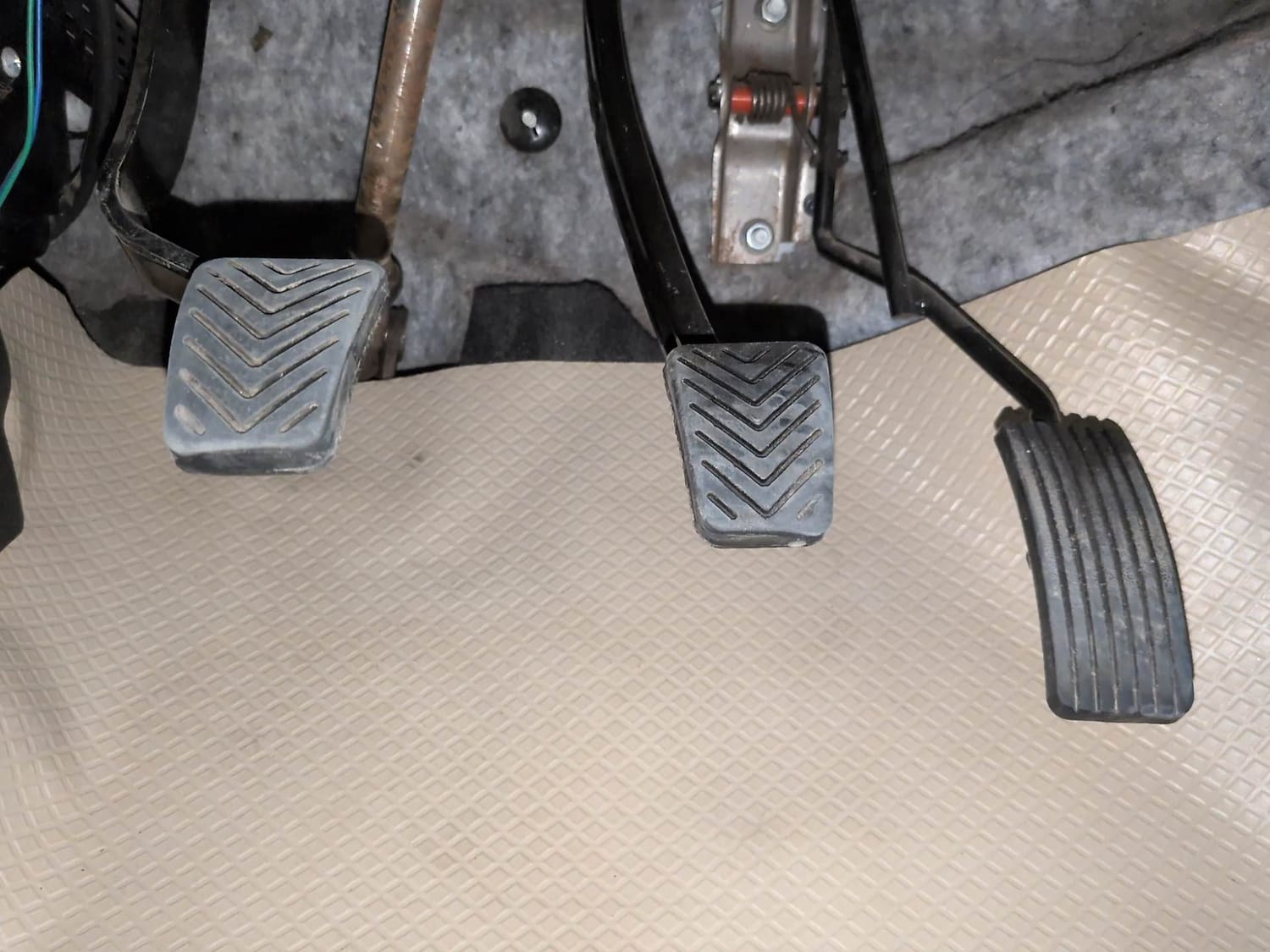 Used 2015 Hyundai Eon D-Lite + Petrol Manual interior PEDALS VIEW