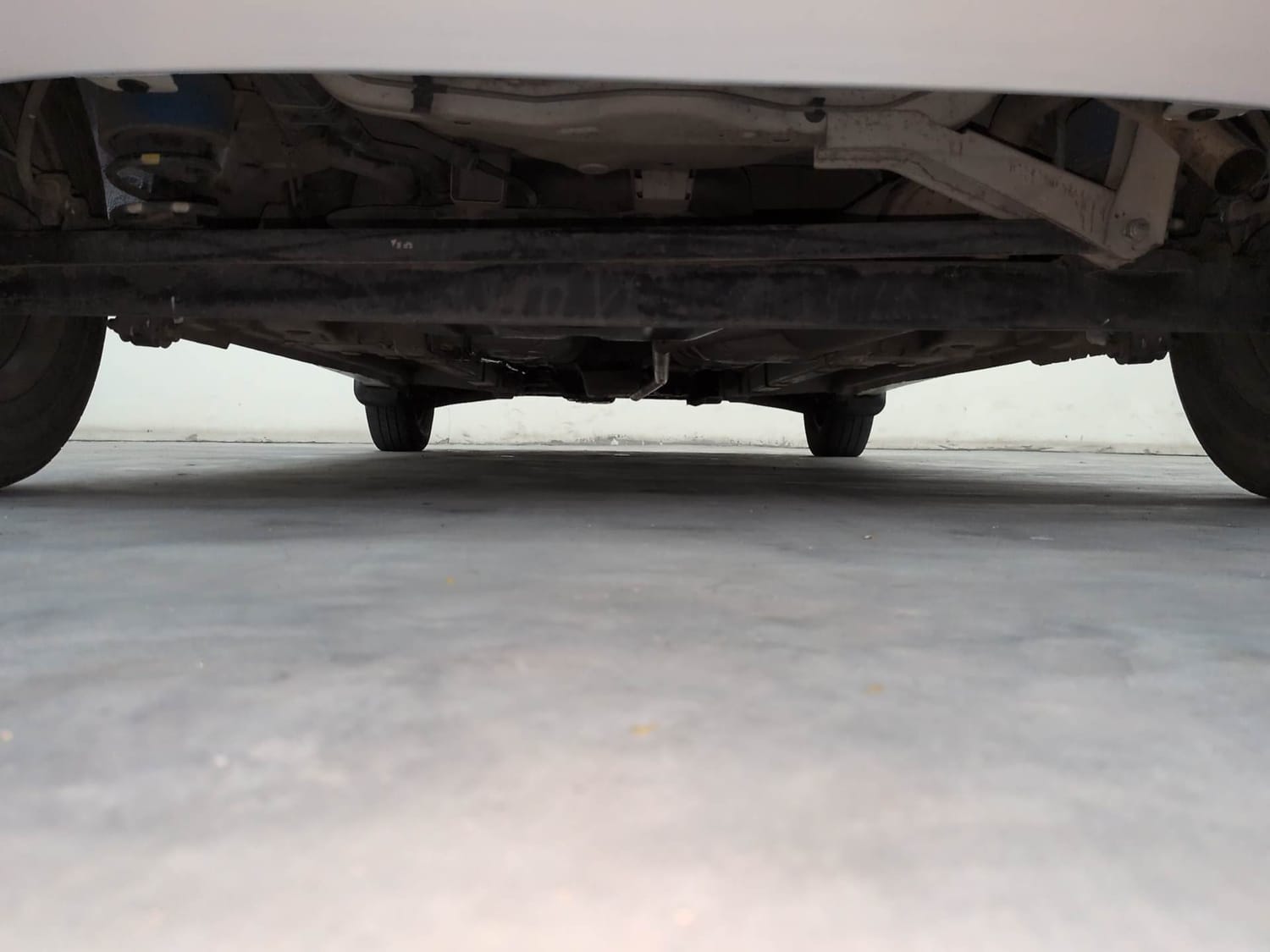 Used 2015 Hyundai Eon D-Lite + Petrol Manual extra REAR UNDERBODY VIEW (TAKEN FROM REAR)