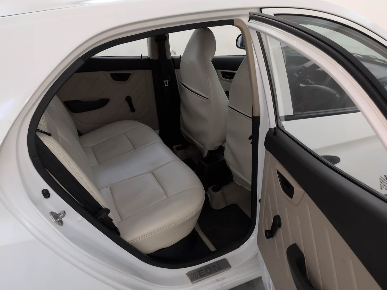Used 2015 Hyundai Eon D-Lite + Petrol Manual interior RIGHT SIDE REAR DOOR CABIN VIEW