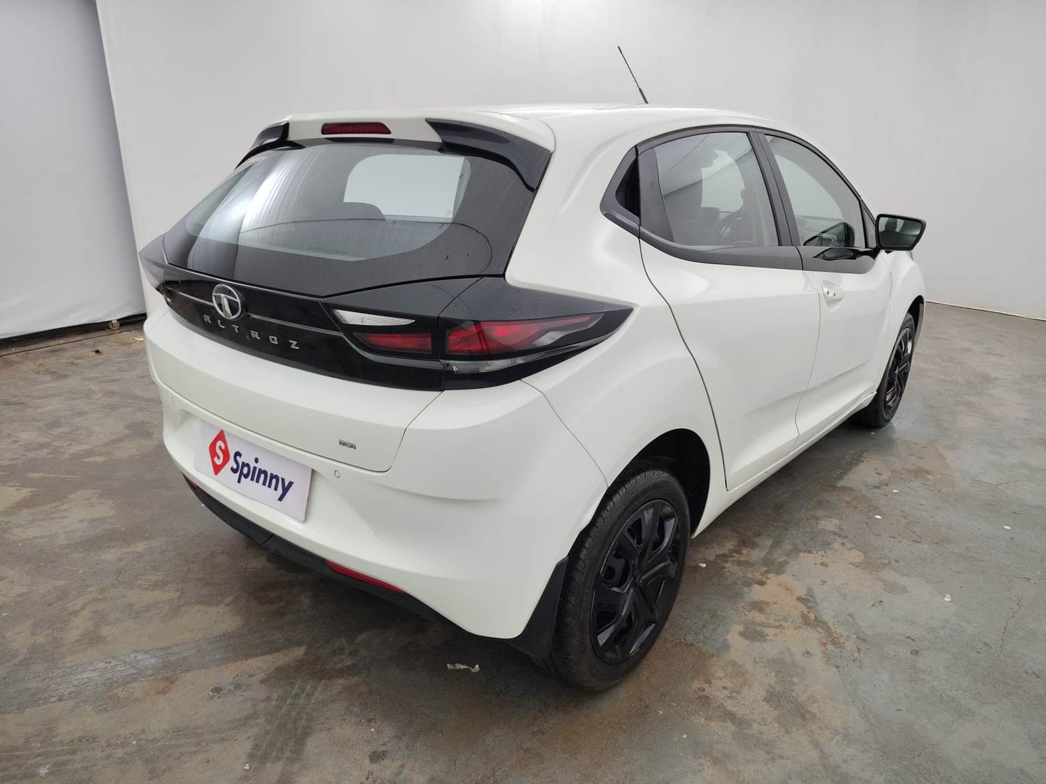 Used 2023 Tata Altroz XTA Petrol Petrol Automatic exterior RIGHT REAR CORNER VIEW