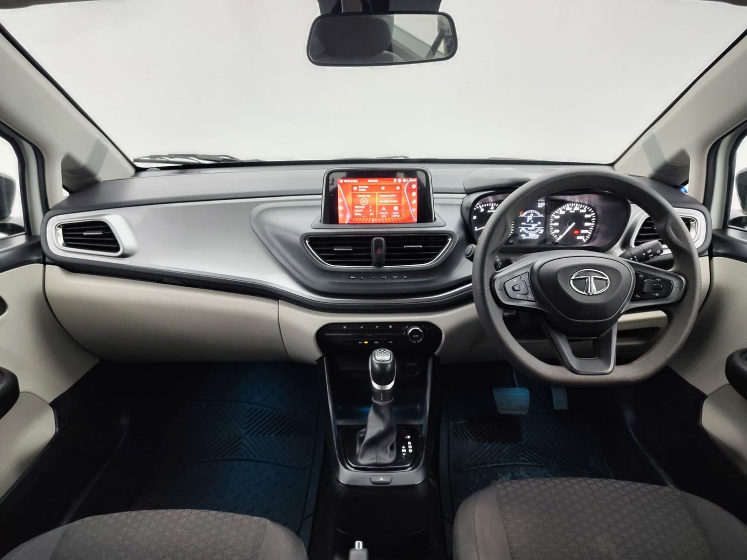 Used 2023 Tata Altroz XTA Petrol Petrol Automatic interior DASHBOARD VIEW