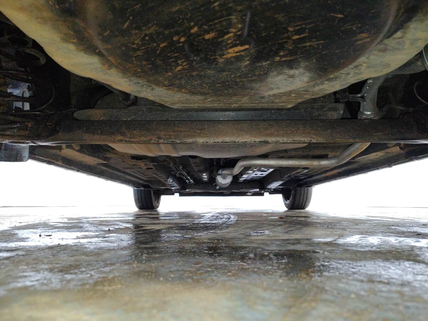 Used 2023 Tata Altroz XTA Petrol Petrol Automatic extra REAR UNDERBODY VIEW (TAKEN FROM REAR)