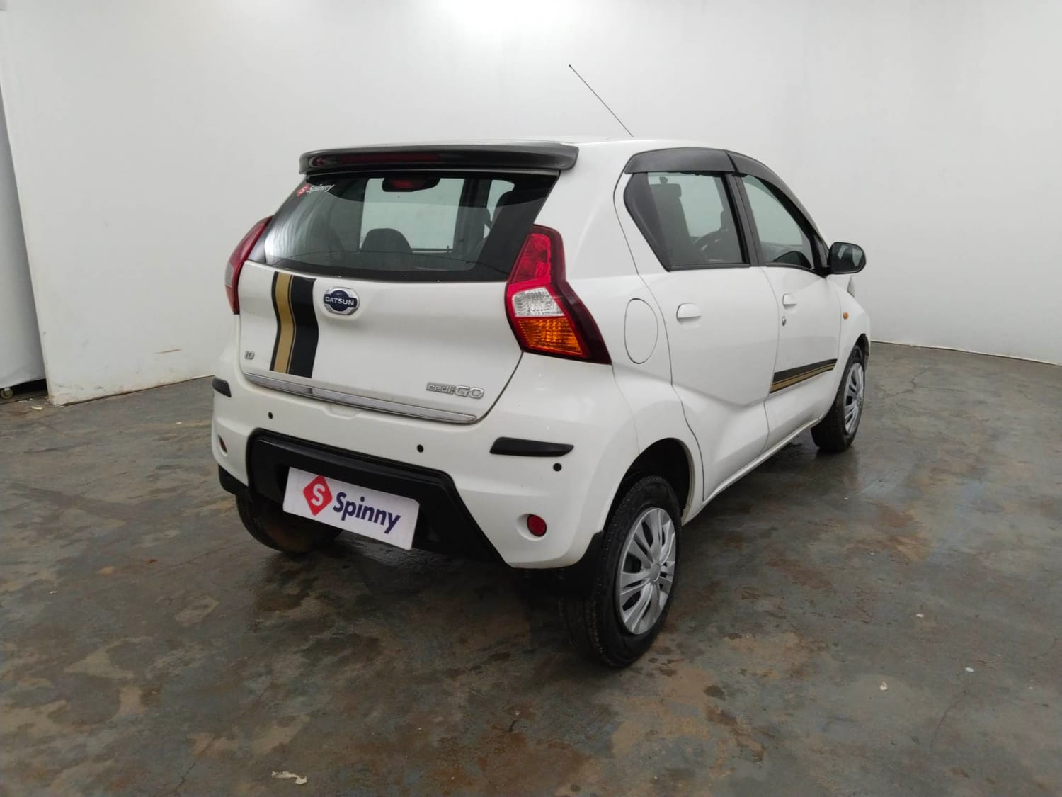Used 2018 Datsun Redi-GO T(O) 1.0 Petrol Manual exterior RIGHT REAR CORNER VIEW
