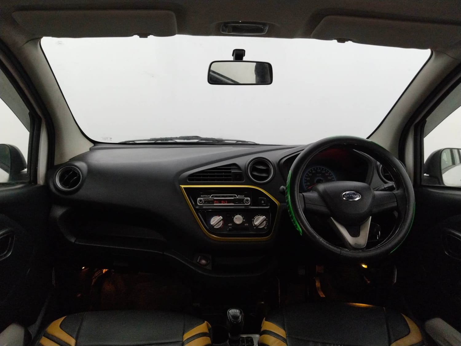 Used 2018 Datsun Redi-GO T(O) 1.0 Petrol Manual interior DASHBOARD VIEW