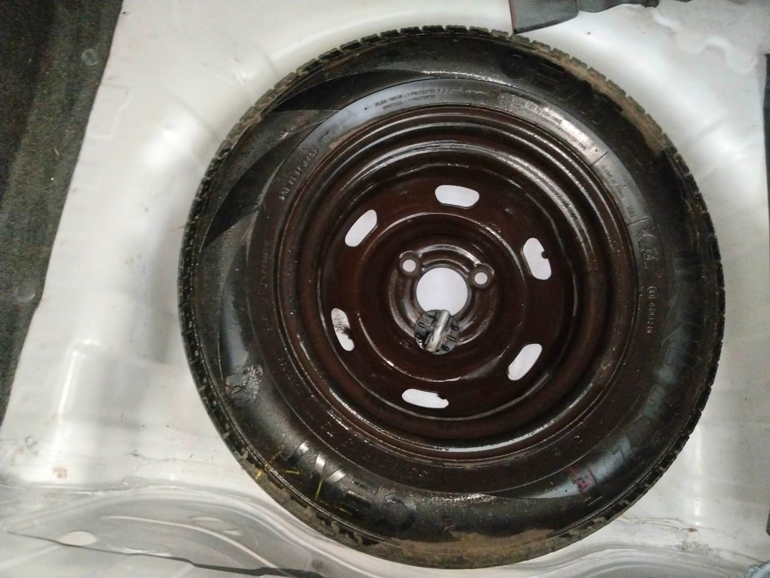 Used 2018 Datsun Redi-GO T(O) 1.0 Petrol Manual tyres SPARE TYRE VIEW
