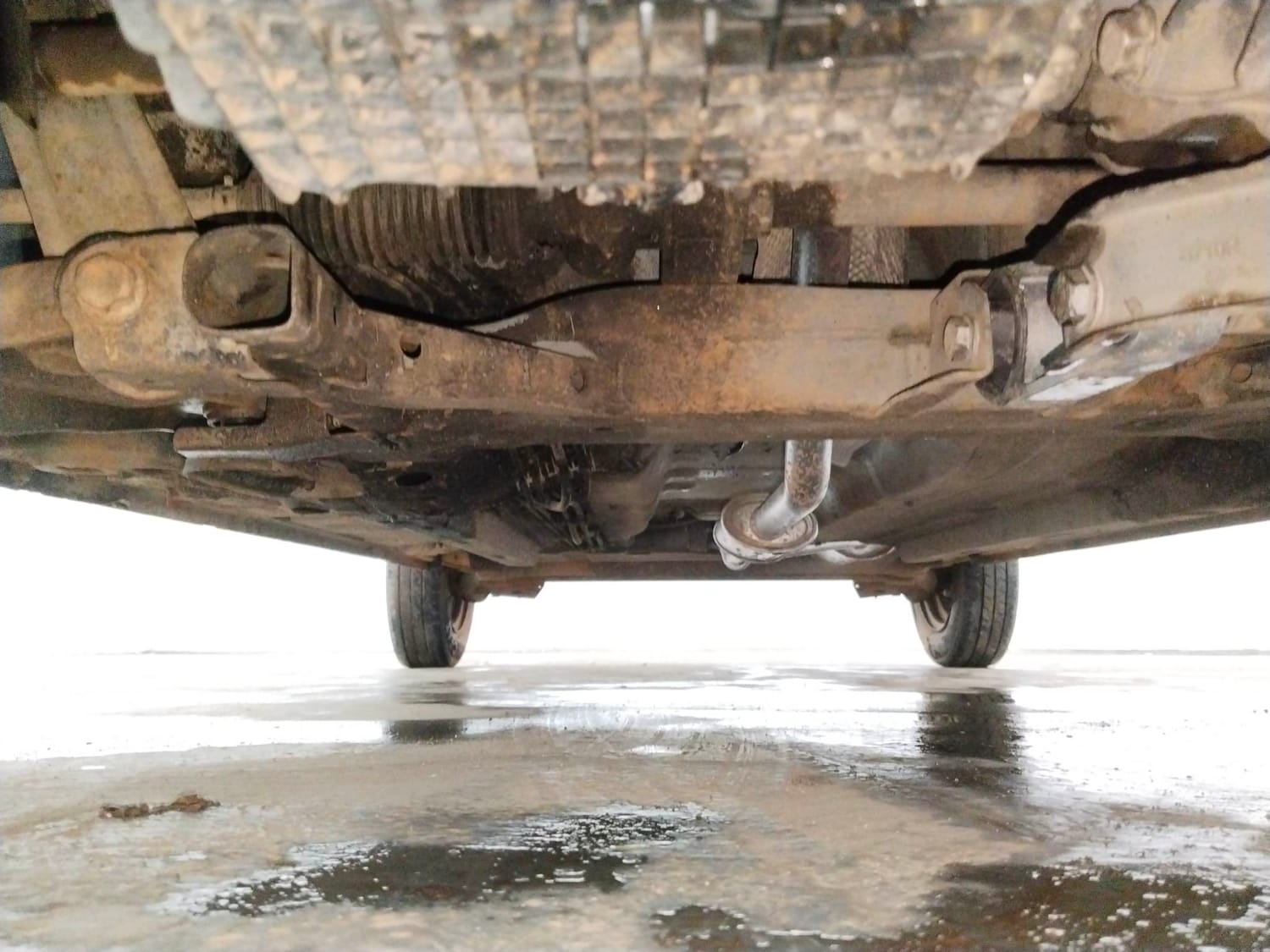 Used 2018 Datsun Redi-GO T(O) 1.0 Petrol Manual extra FRONT LEFT UNDERBODY VIEW