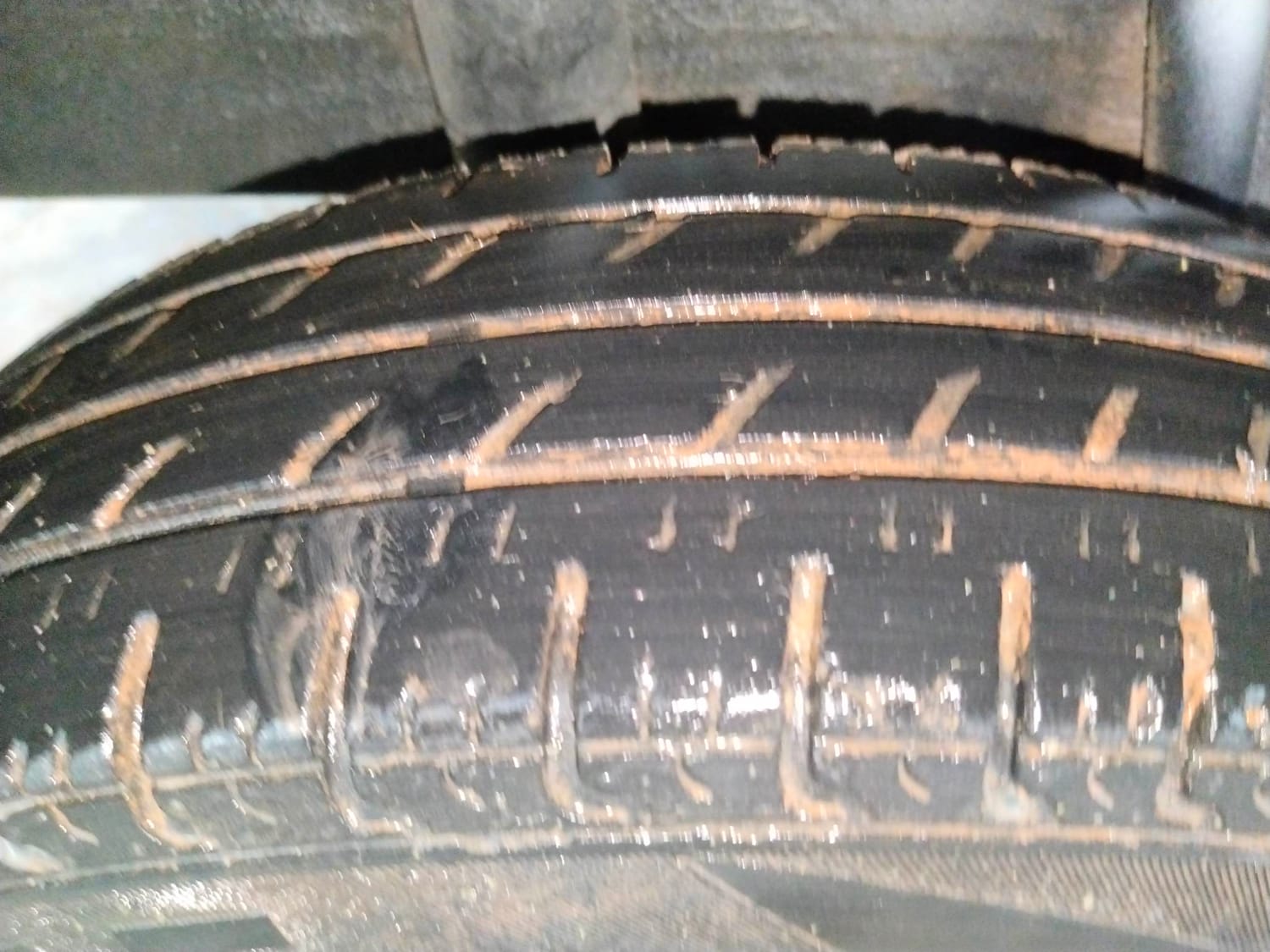 Used 2018 Datsun Redi-GO T(O) 1.0 Petrol Manual tyres RIGHT REAR TYRE TREAD VIEW