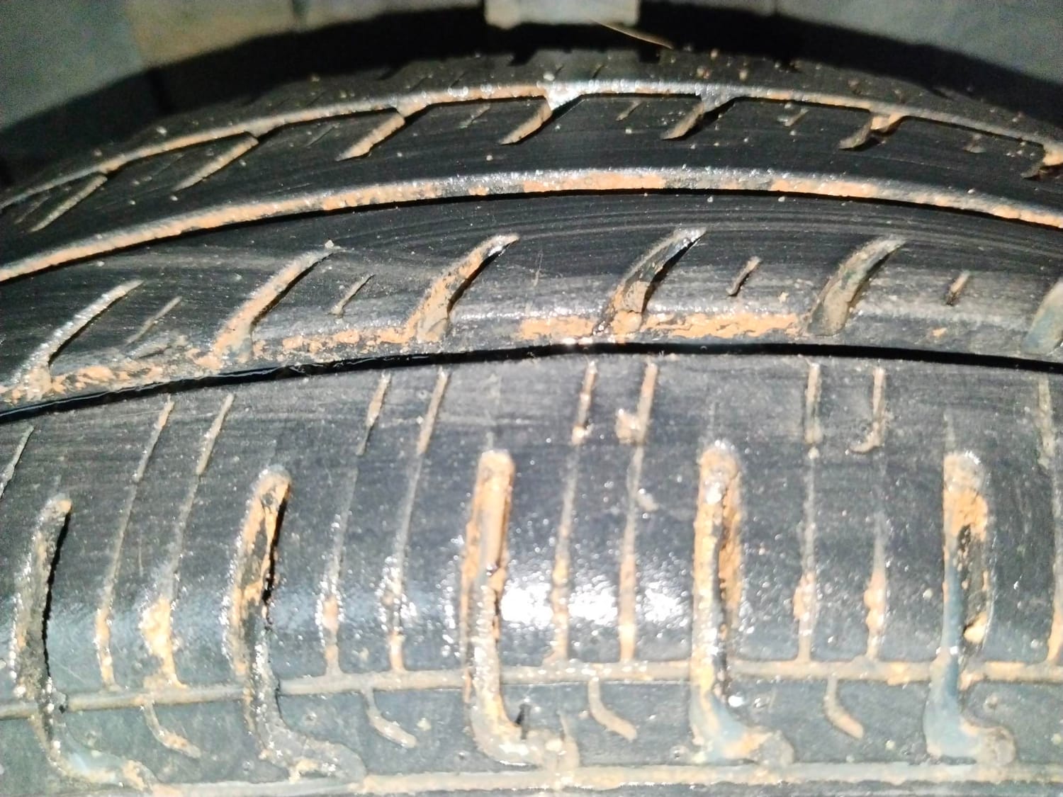 Used 2018 Datsun Redi-GO T(O) 1.0 Petrol Manual tyres LEFT FRONT TYRE TREAD VIEW