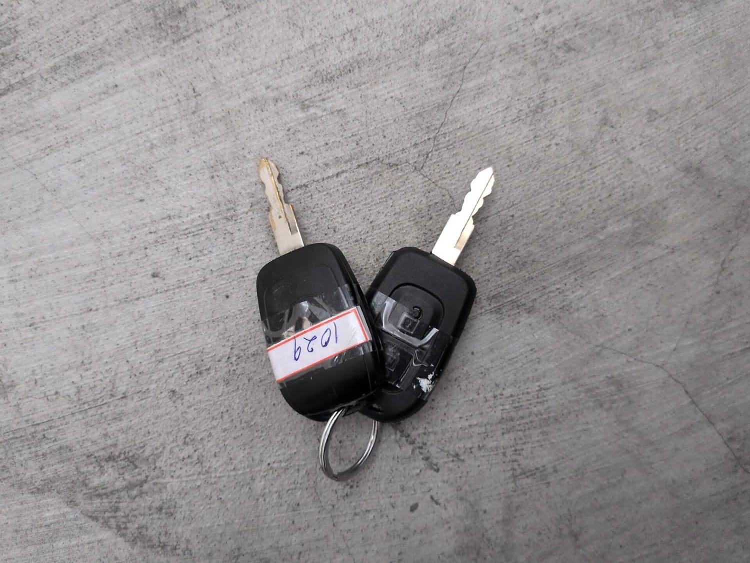 Used 2016 Renault Kwid 1.0 RXT Petrol Manual extra CAR KEY VIEW