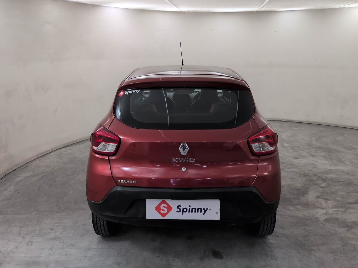 Used 2016 Renault Kwid 1.0 RXT Petrol Manual exterior BACK VIEW