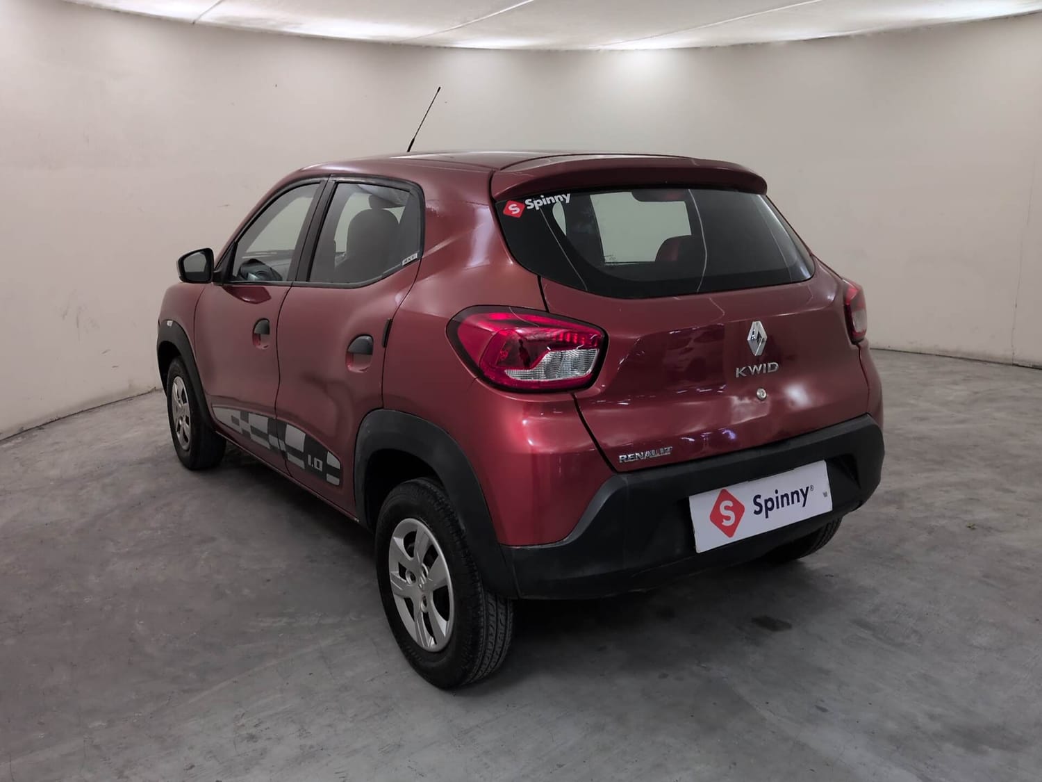 Used 2016 Renault Kwid 1.0 RXT Petrol Manual exterior LEFT REAR CORNER VIEW