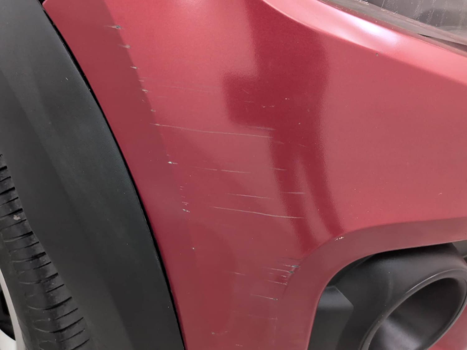 Used 2016 Renault Kwid 1.0 RXT Petrol Manual dents MINOR SCRATCH