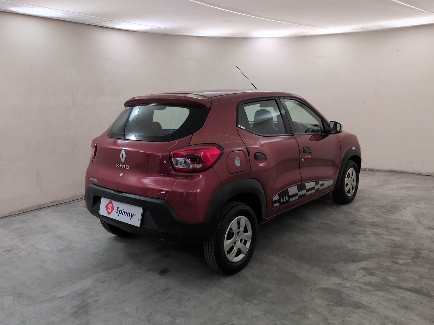Used 2016 Renault Kwid 1.0 RXT Petrol Manual exterior RIGHT REAR CORNER VIEW