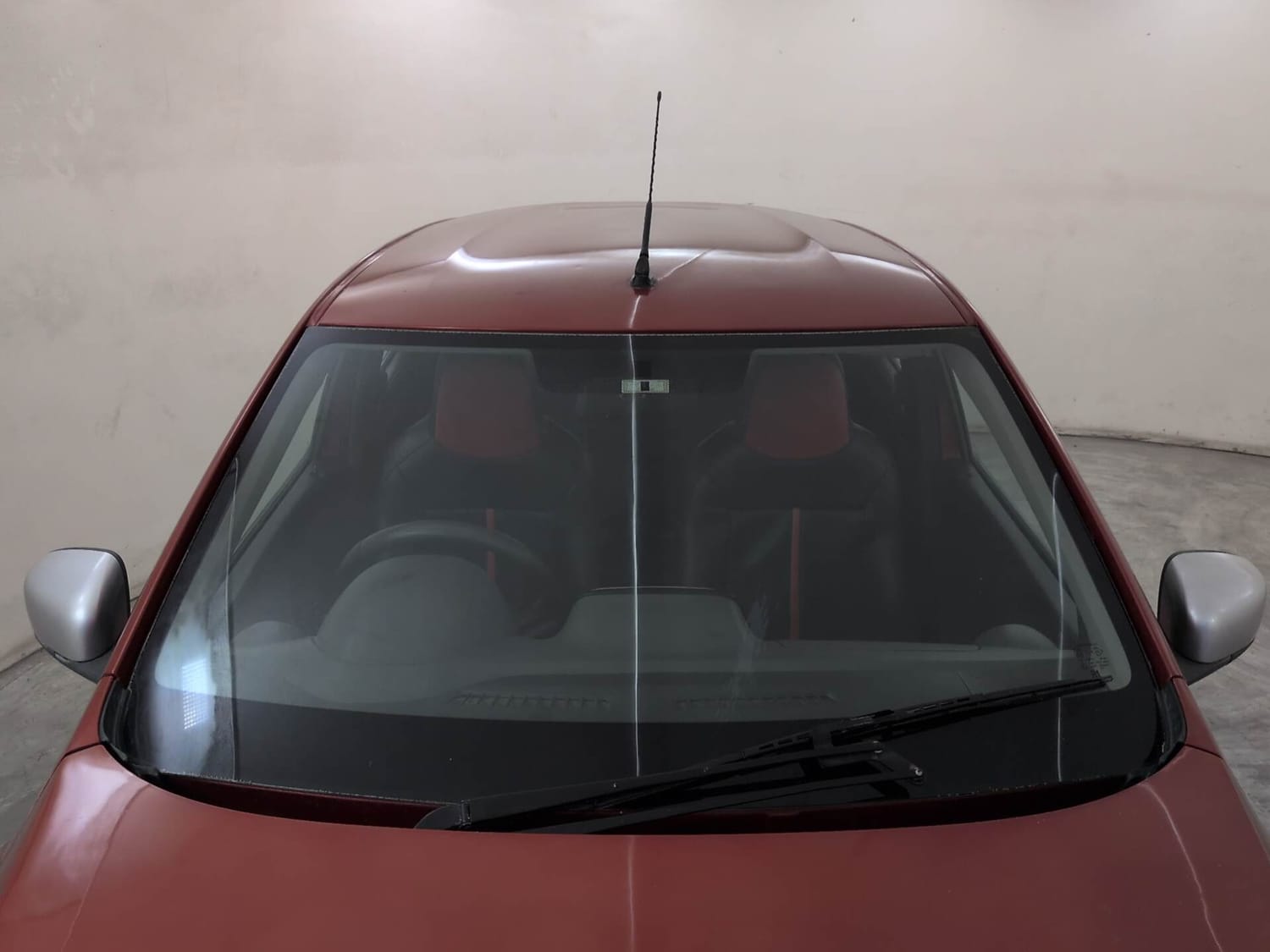 Used 2016 Renault Kwid 1.0 RXT Petrol Manual exterior FRONT WINDSHIELD VIEW