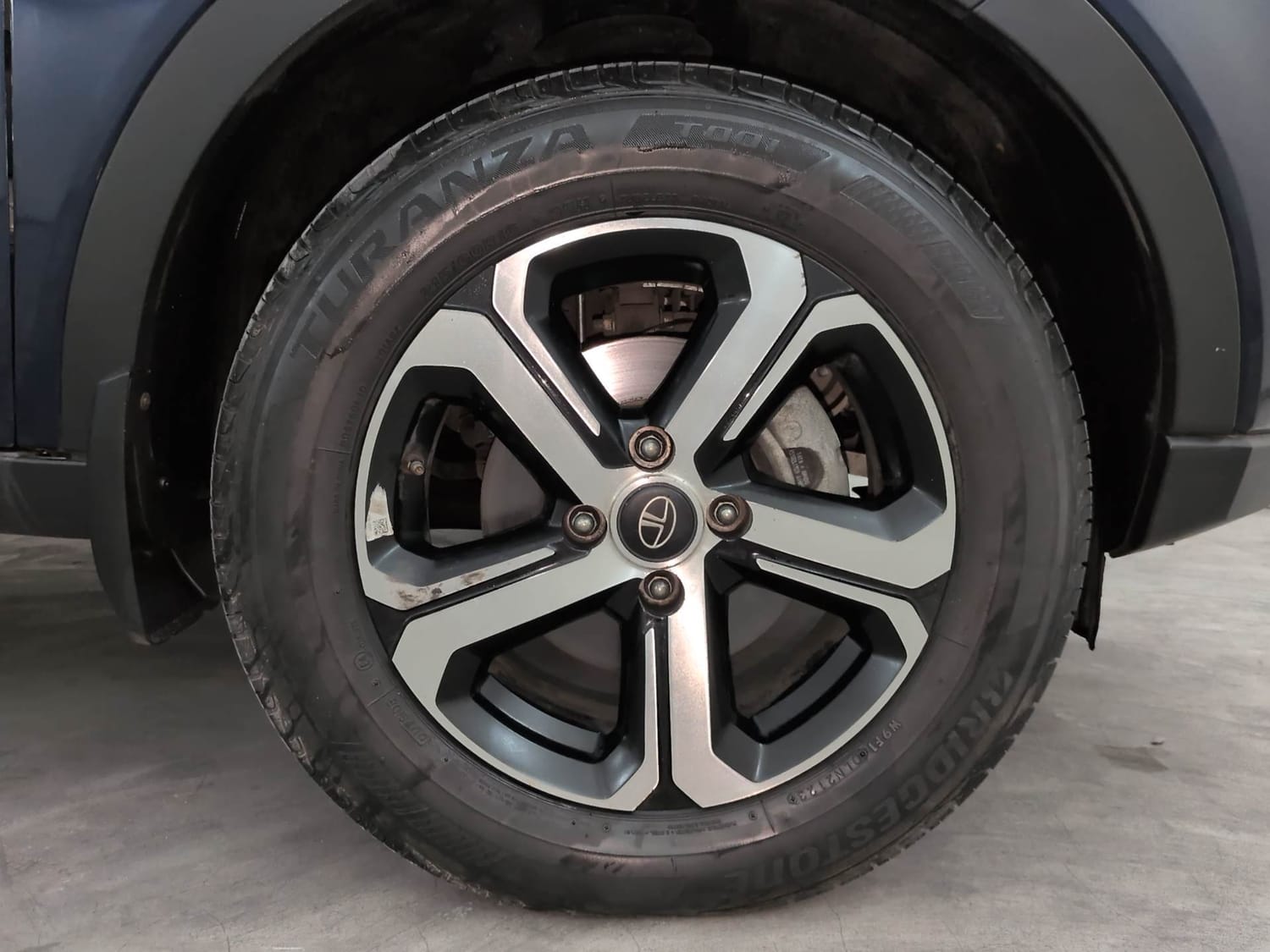 Used 2023 Tata Nexon Creative Plus S 1.5 Revotorq Diesel 6MT DT Diesel Manual tyres RIGHT FRONT TYRE RIM VIEW