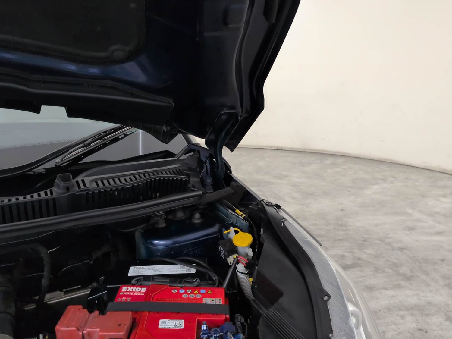 Used 2023 Tata Nexon Creative Plus S 1.5 Revotorq Diesel 6MT DT Diesel Manual engine ENGINE LEFT SIDE HINGE & APRON VIEW