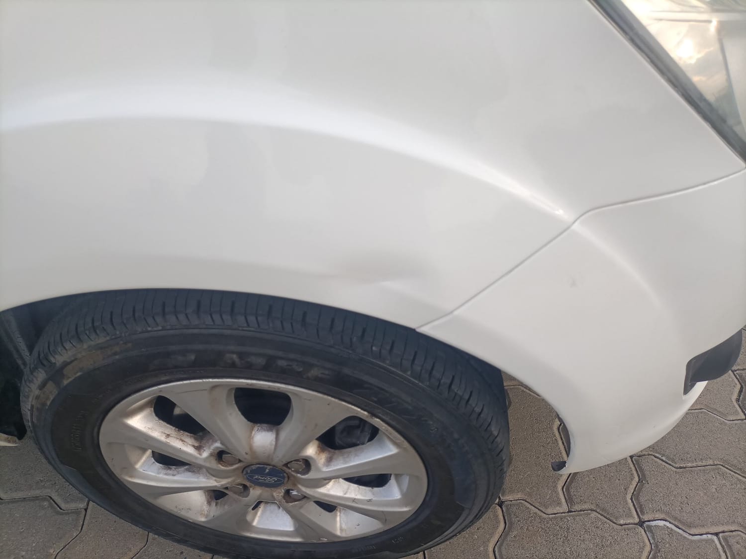 Used 2012 Ford Figo Duratec Petrol ZXI 1.2 Petrol Manual dents MINOR DENT
