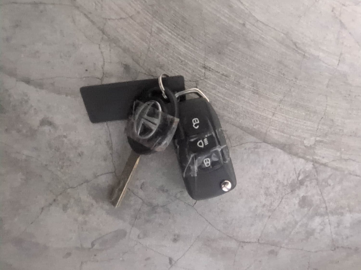 Used 2023 Tata Tiago EV XT Medium Range Electric Automatic extra CAR KEY VIEW