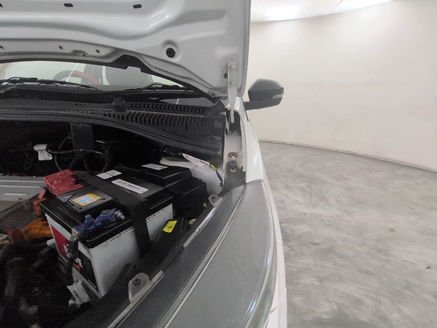 Used 2023 Tata Tiago EV XT Medium Range Electric Automatic engine ENGINE LEFT SIDE HINGE & APRON VIEW