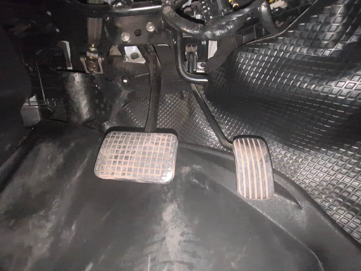 Used 2023 Tata Tiago EV XT Medium Range Electric Automatic interior PEDALS VIEW