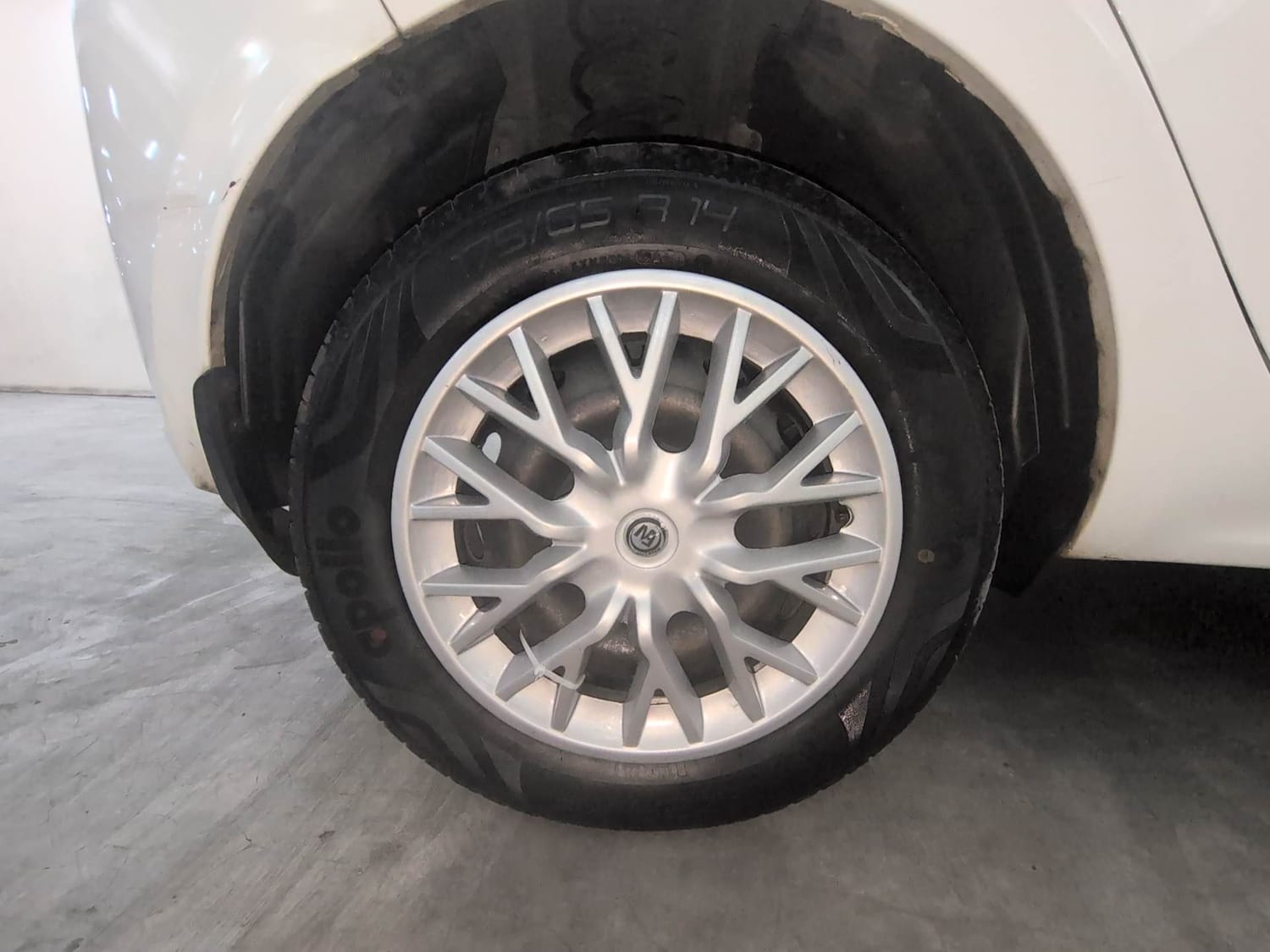Used 2023 Tata Tiago EV XT Medium Range Electric Automatic tyres RIGHT REAR TYRE RIM VIEW