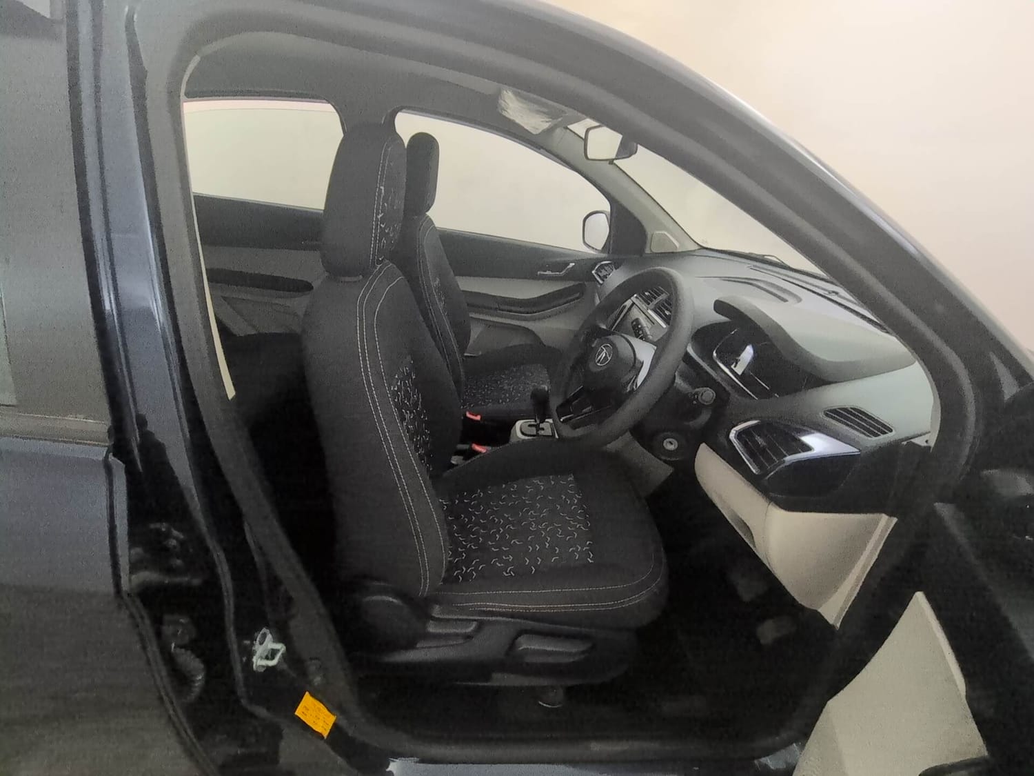 Used 2023 Tata Tiago XZA Plus Petrol Automatic interior RIGHT SIDE FRONT DOOR CABIN VIEW