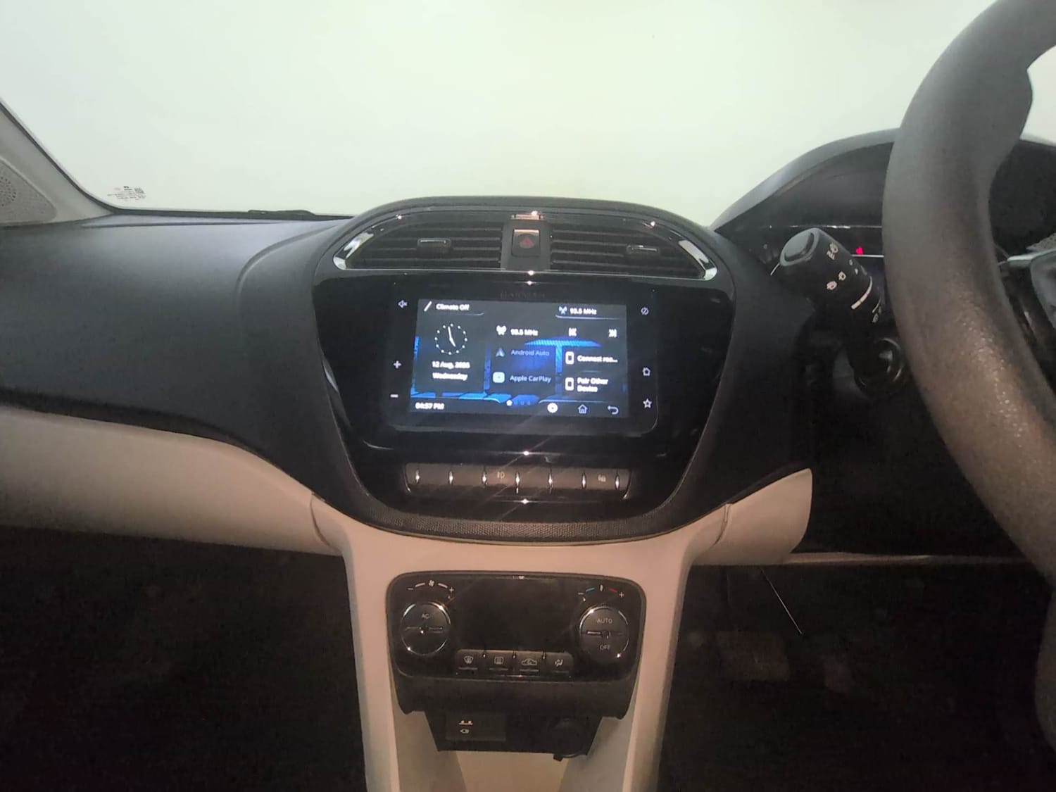 Used 2023 Tata Tiago XZA Plus Petrol Automatic interior MUSIC SYSTEM & AC CONTROL VIEW