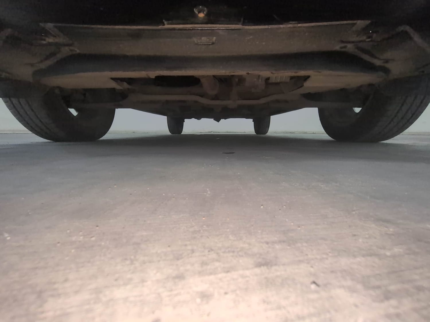 Used 2023 Tata Tiago XZA Plus Petrol Automatic extra FRONT LEFT UNDERBODY VIEW