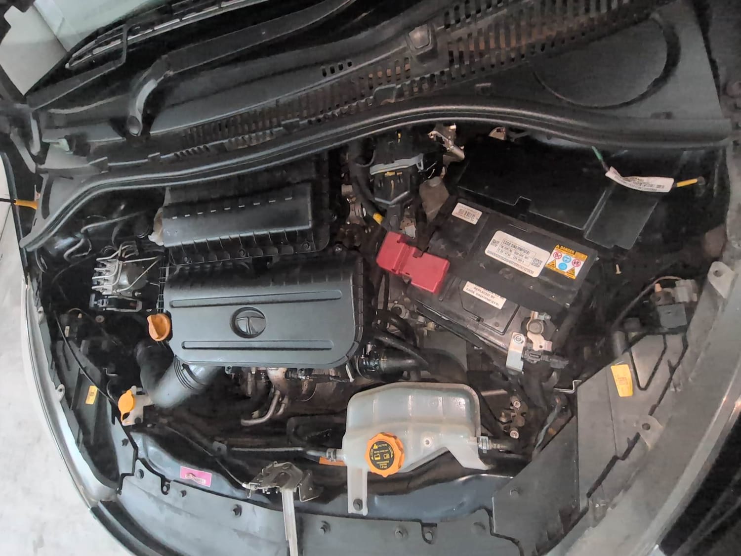 Used 2023 Tata Tiago XZA Plus Petrol Automatic engine ENGINE LEFT SIDE VIEW