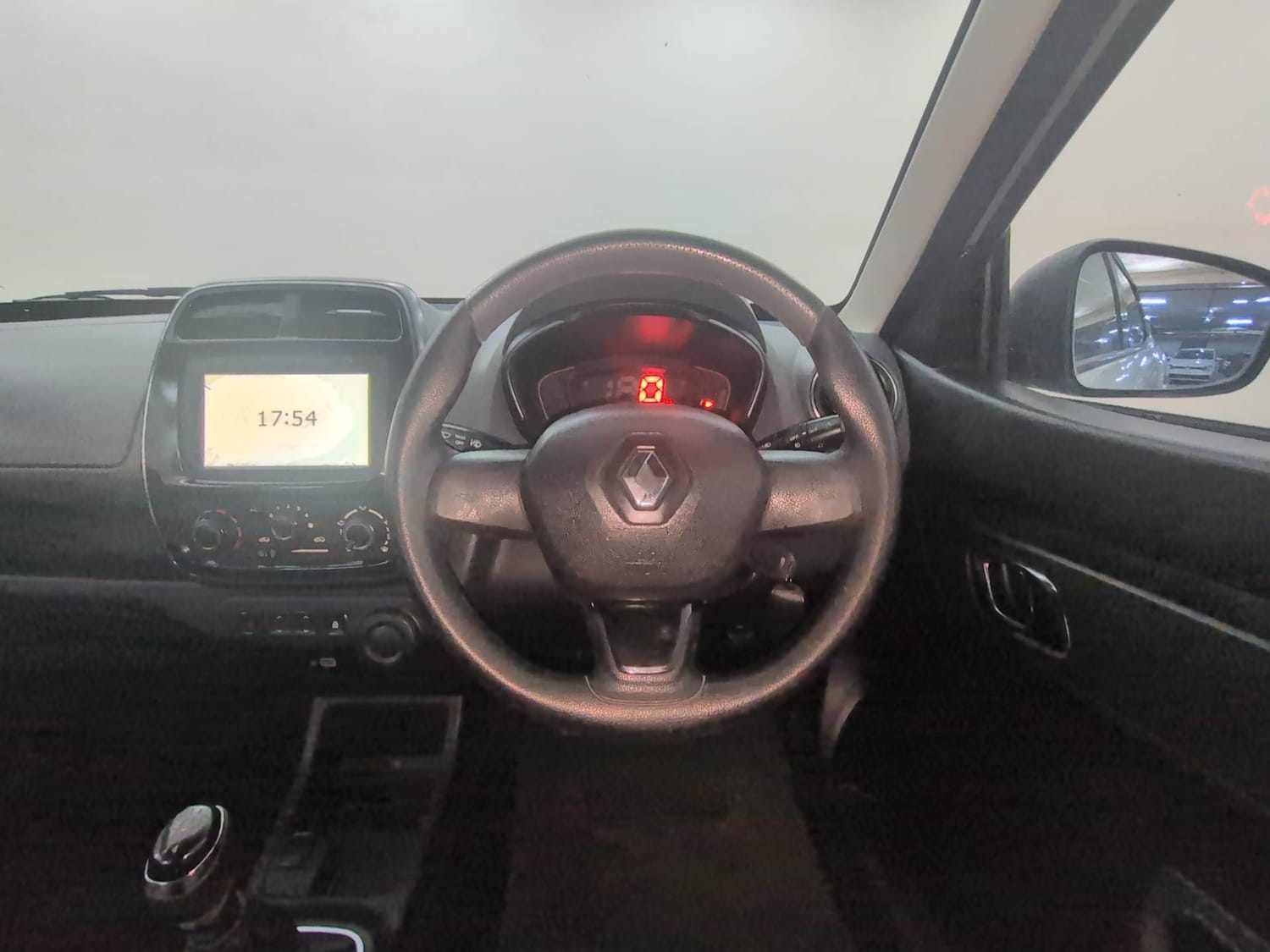 Used 2019 Renault Kwid RXT Opt Petrol Manual interior STEERING VIEW