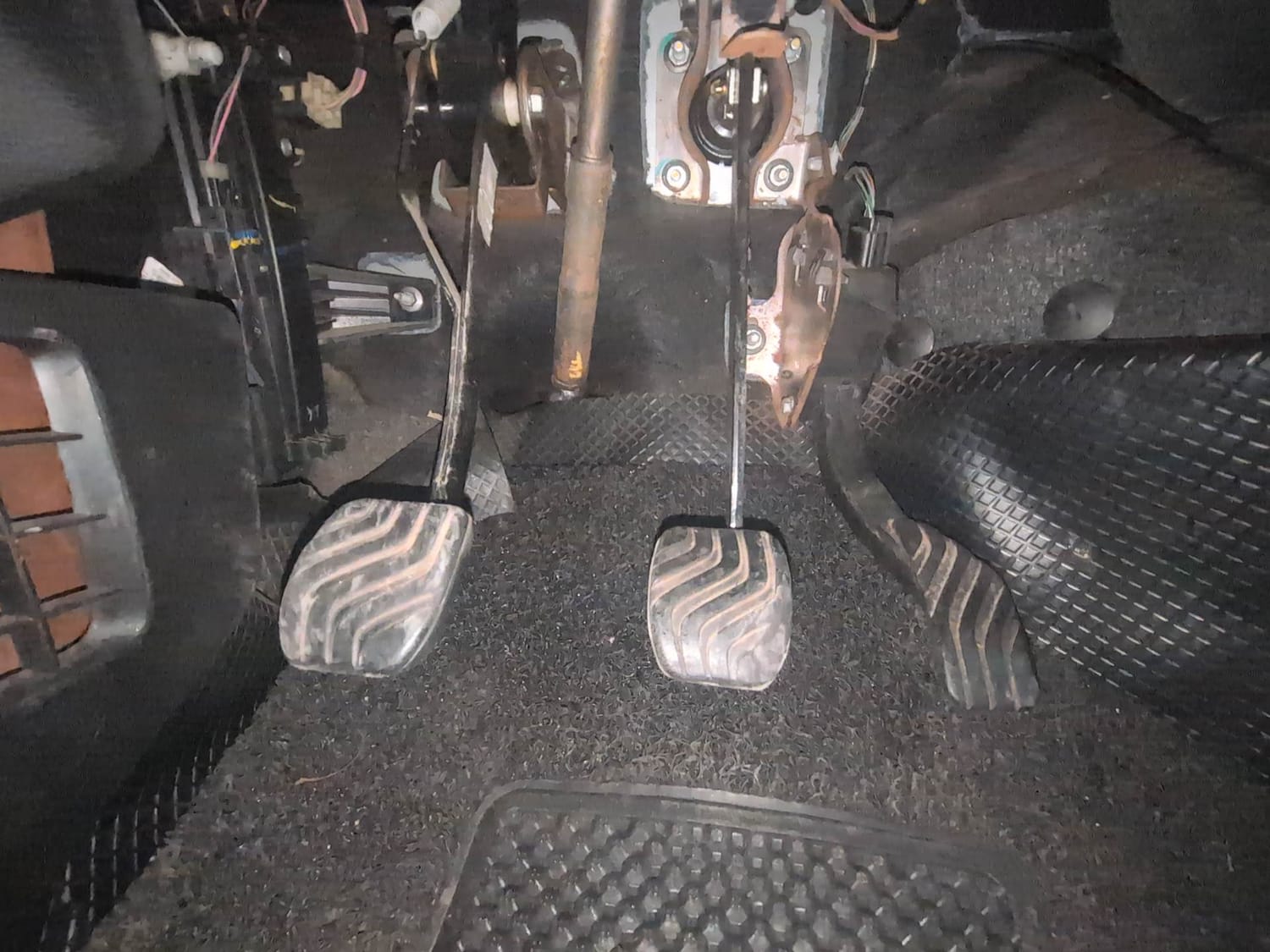Used 2019 Renault Kwid RXT Opt Petrol Manual interior PEDALS VIEW