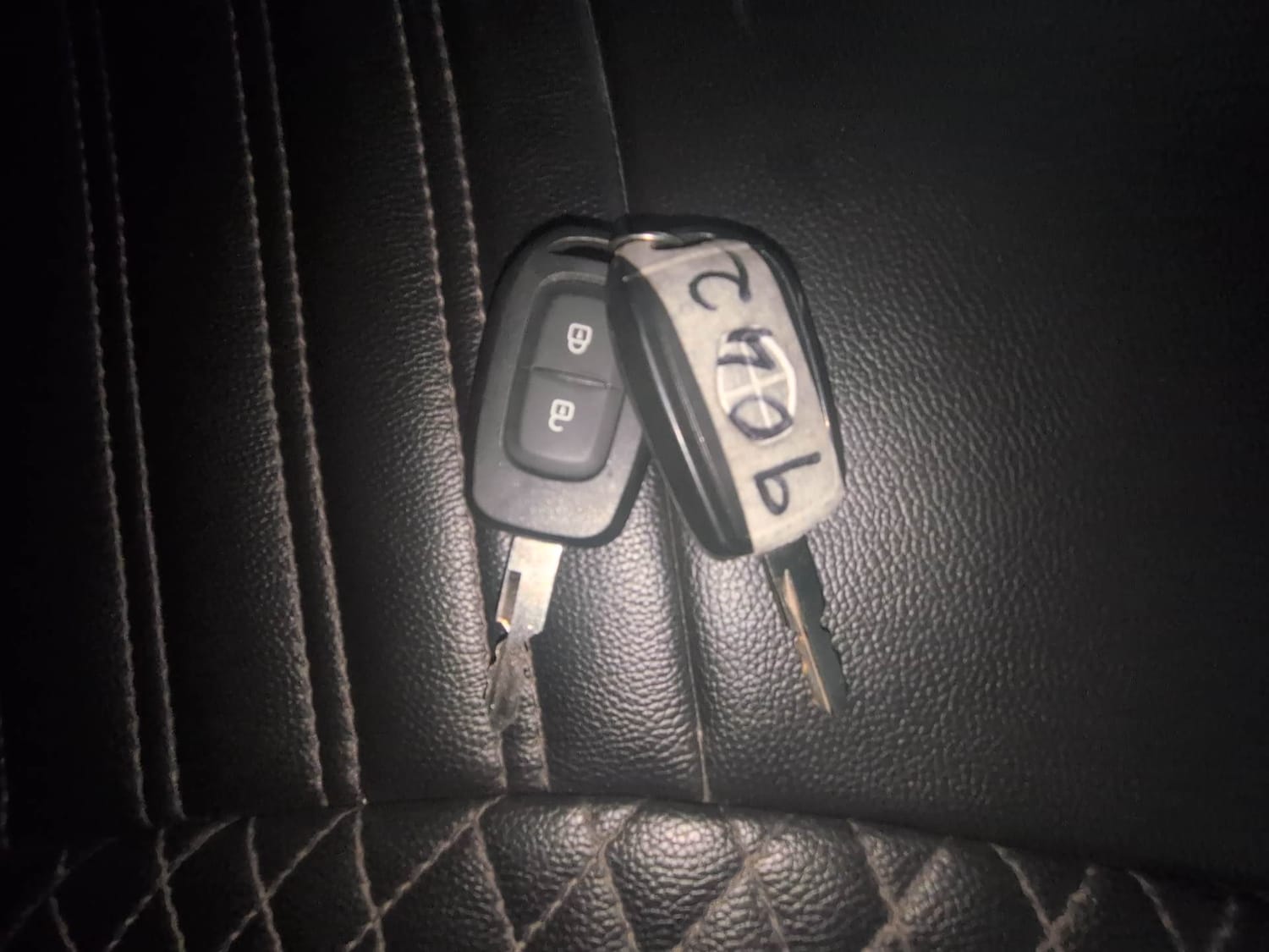 Used 2019 Renault Kwid RXT Opt Petrol Manual extra CAR KEY VIEW