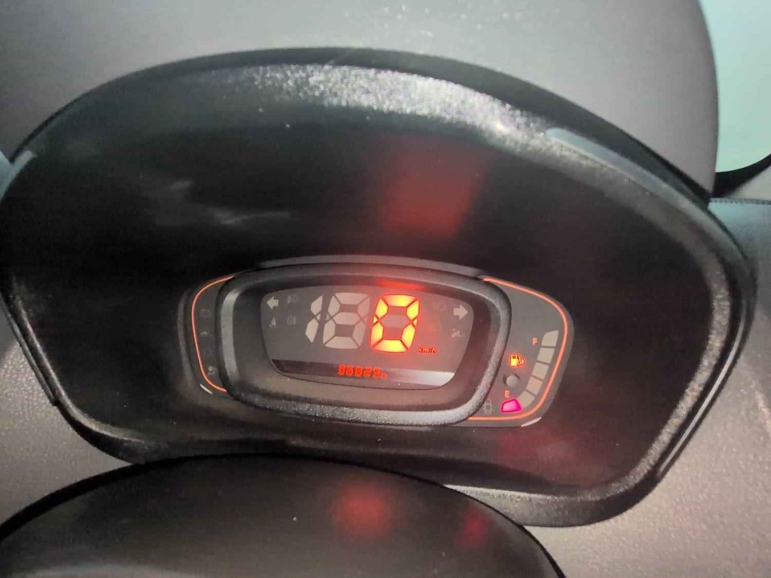 Used 2019 Renault Kwid RXT Opt Petrol Manual interior CLUSTERMETER VIEW