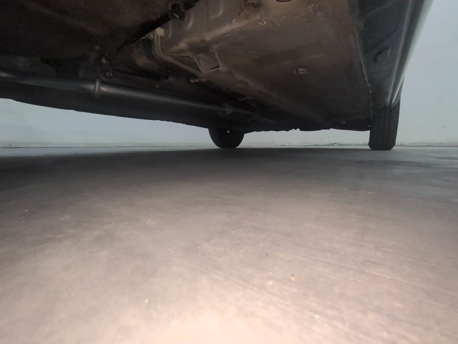 Used 2019 Renault Kwid RXT Opt Petrol Manual extra REAR RIGHT UNDERBODY VIEW