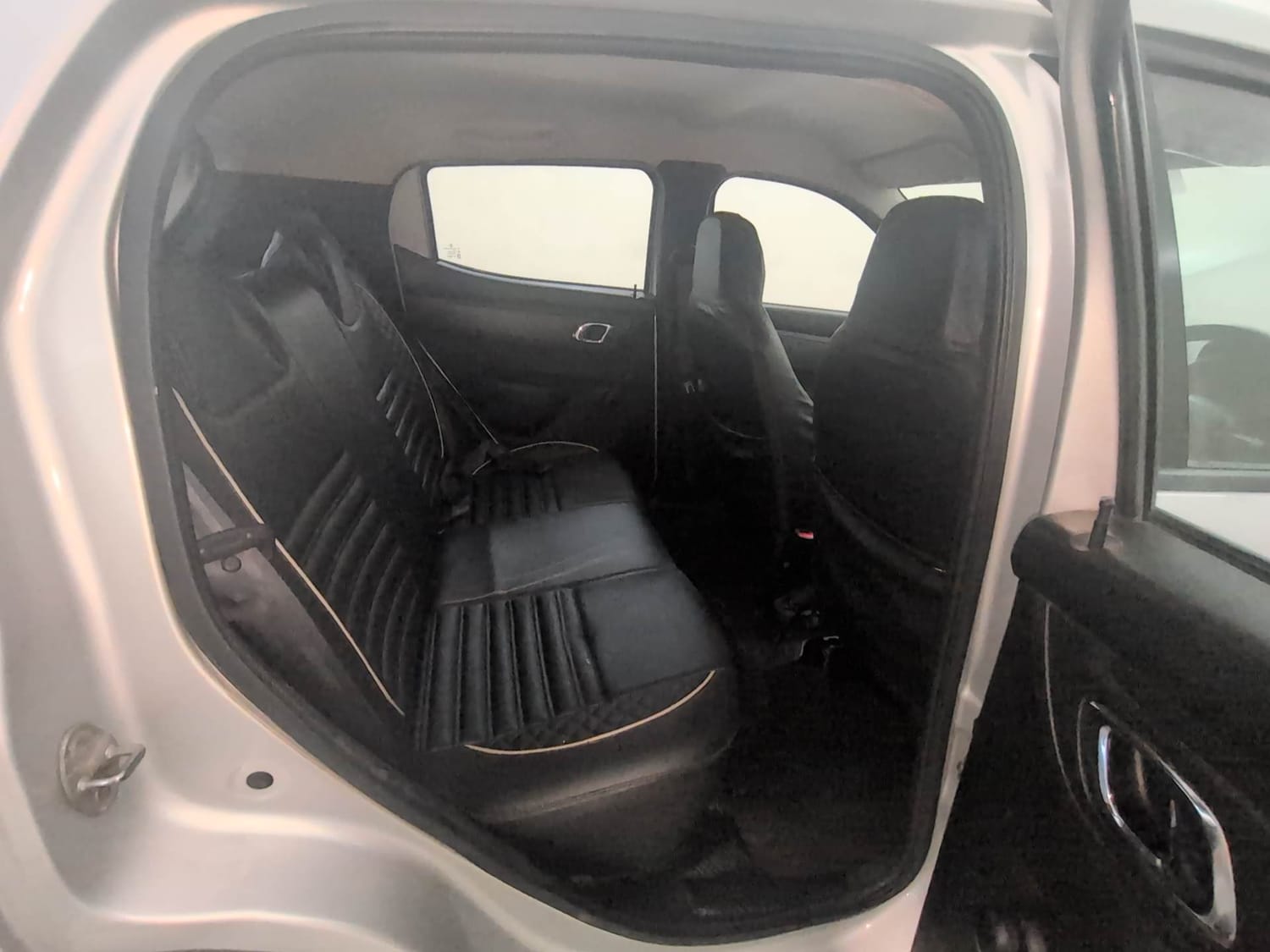 Used 2019 Renault Kwid RXT Opt Petrol Manual interior RIGHT SIDE REAR DOOR CABIN VIEW