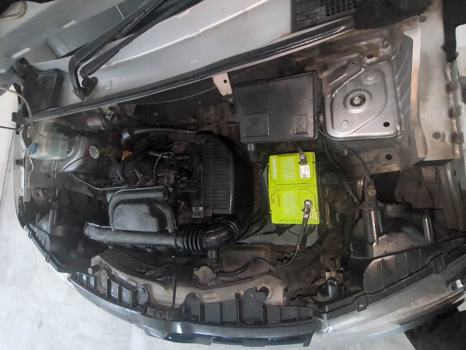 Used 2019 Renault Kwid RXT Opt Petrol Manual engine ENGINE LEFT SIDE VIEW