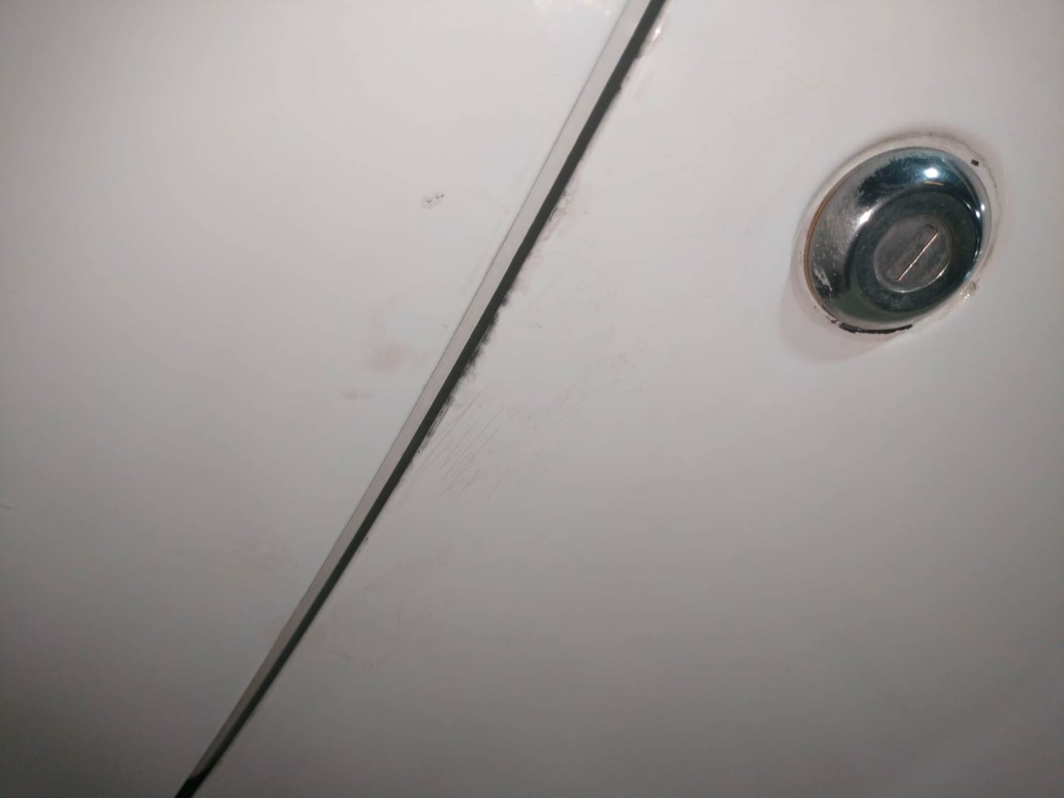 Used 2021 Datsun Redi-GO T(O) 1.0 AMT Petrol Automatic dents MINOR SCRATCH