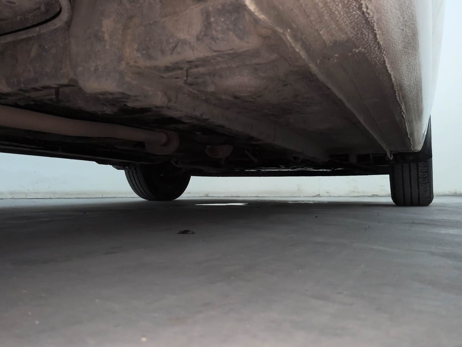 Used 2022 Hyundai Santro Sportz AMT Petrol Automatic extra REAR RIGHT UNDERBODY VIEW
