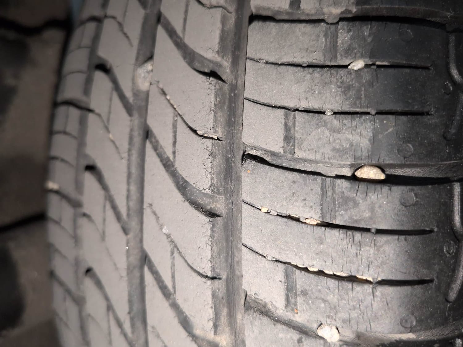 Used 2022 Hyundai Santro Sportz AMT Petrol Automatic tyres LEFT REAR TYRE TREAD VIEW